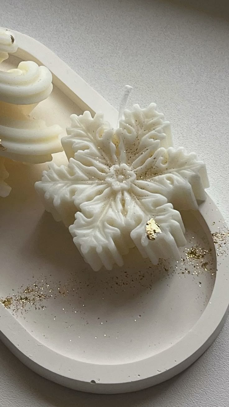 Snowflake Candle (Set of 2)