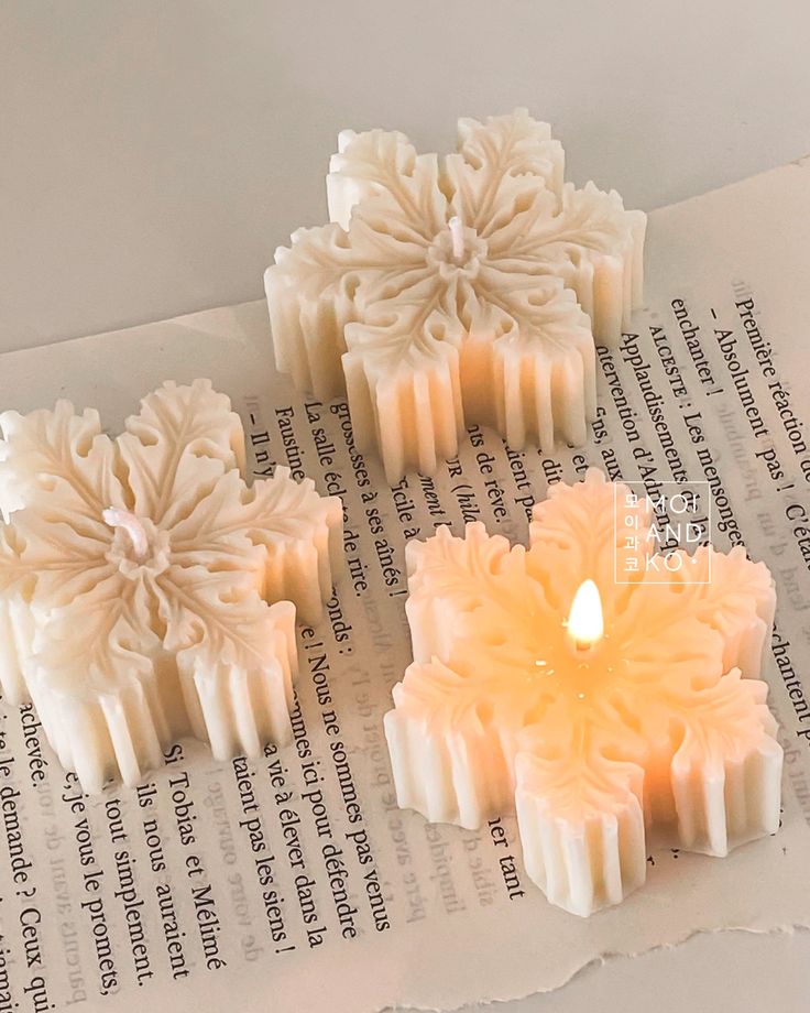 Snowflake Candle (Set of 2) - Image 3